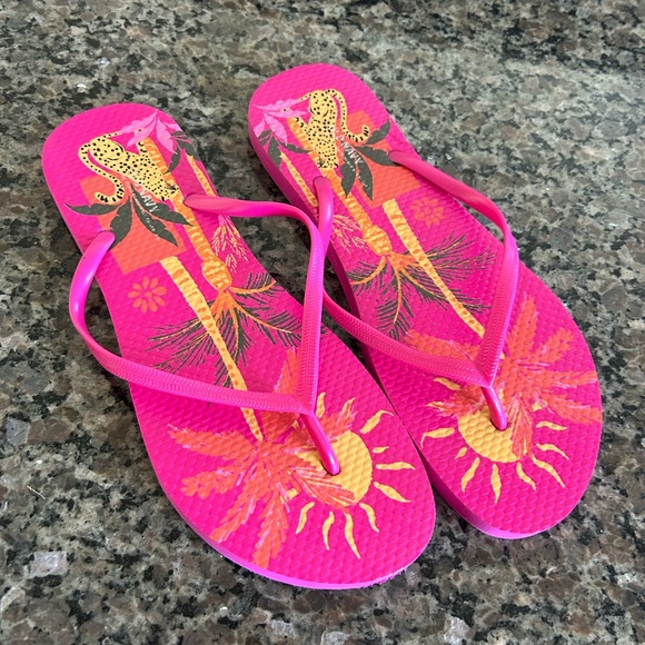 Old Navy Pink Tropical Sandals size 9 only worn once - Picture 2 of 3